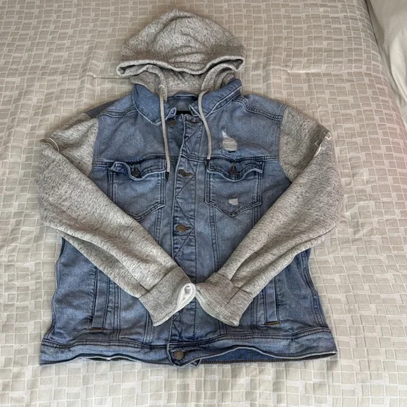 Hollister Blue Denim Jacket with Gray Sleeves - Picture 9 of 11